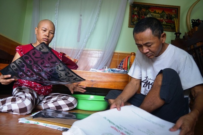 Couple both diagnosed with cancer calls for help - 1