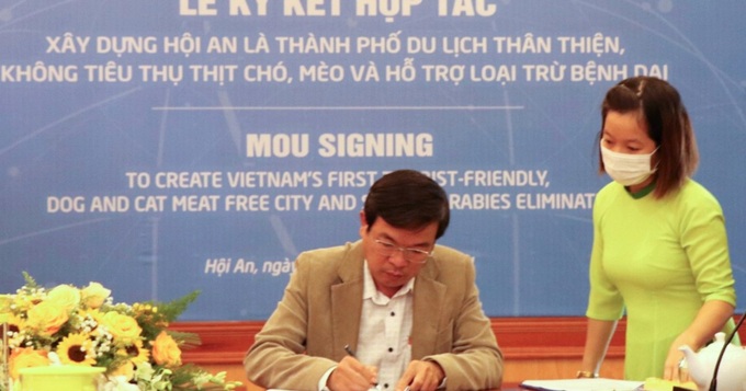 Hoi An aims to become dog and cat meat-free city - 1