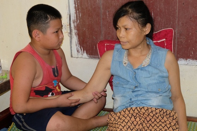 Dantri/DTiNews readers support ailing woman in Thanh Hoa - 2