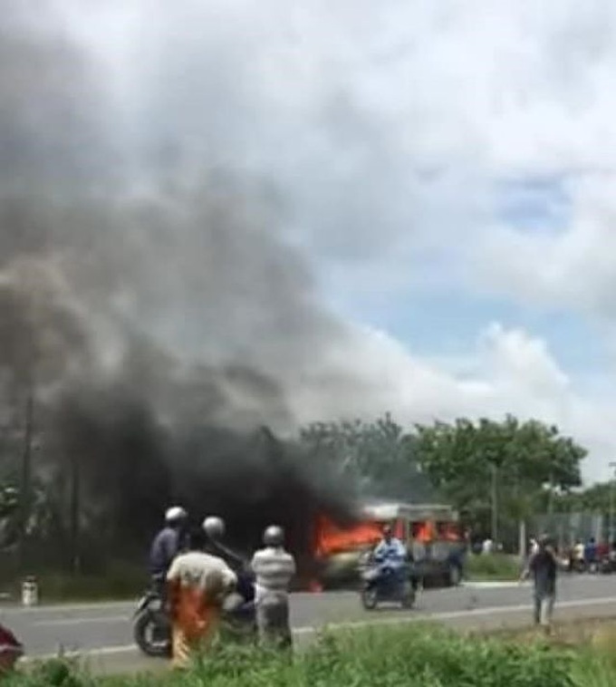 Teenage boy died in minibus fire - 1