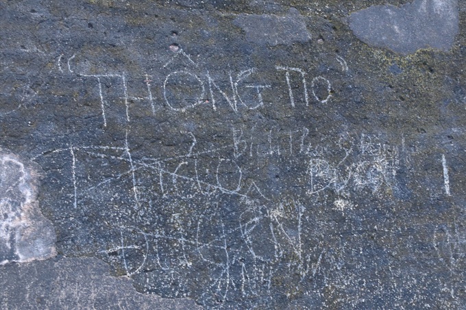 Hue Citadel rampart closed due to graffiti - 1