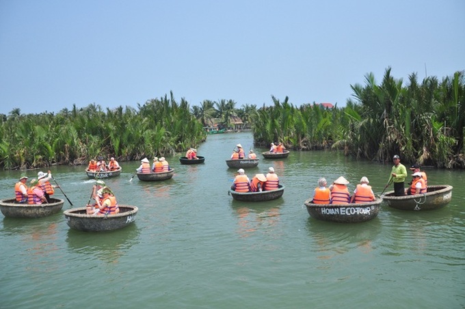 Hoi An offers ticket discount, exemption for domestic visitors - 1