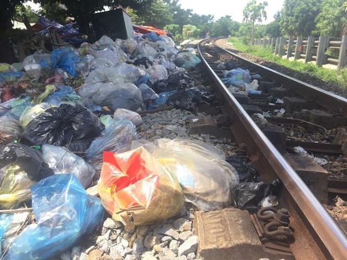 Mountainous town battles waste disposal headache - 2