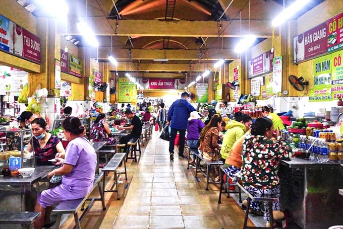 Con Market's food offerings attract visitors to Danang - 3 Con Market's food offerings attract visitors to Danang - 3