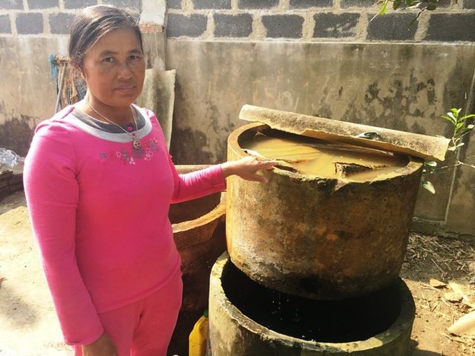 Quang Binh villagers resorted to contaminated water due to water shortage - 1