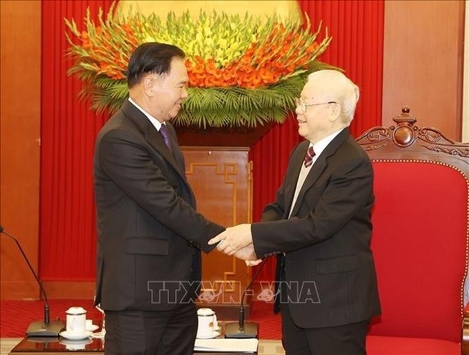 Party chief receives Lao Party official - 1