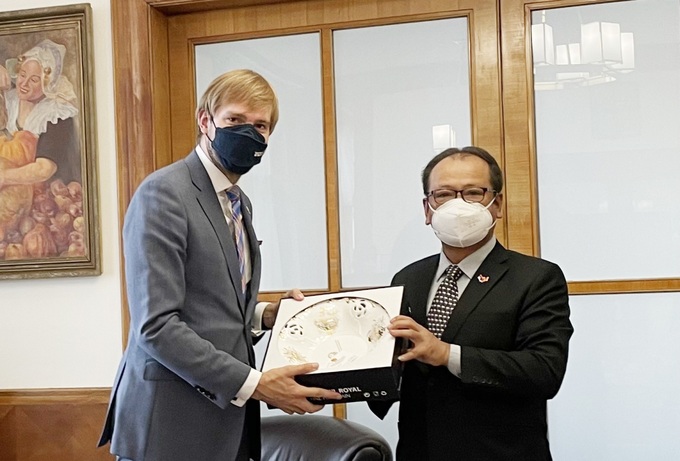 Czech Republic donates 250,000 COVID-19 vaccine doses to Vietnam - 1 Czech Republic donates 250,000 COVID-19 vaccine doses to Vietnam - 1