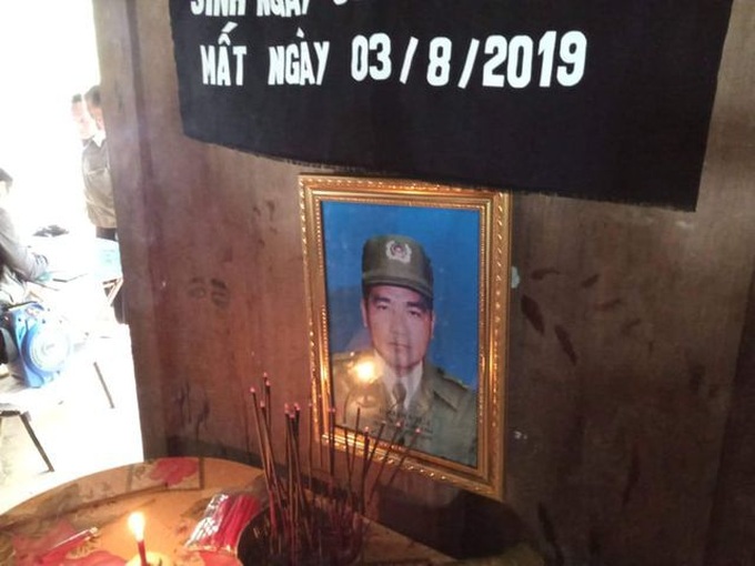 Dantri/DTiNews supports family of policeman who died in floods - 1 Dantri/DTiNews supports family of policeman who died in floods - 1