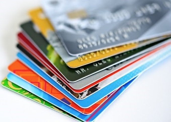 Banks to stop issuing magnetic strip cards in three months - 1