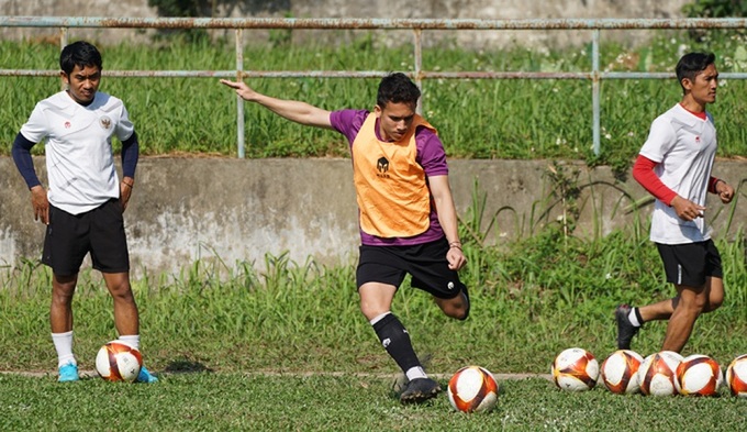 Phu Tho vows to create best conditions for football teams at SEA Games 31 - 1