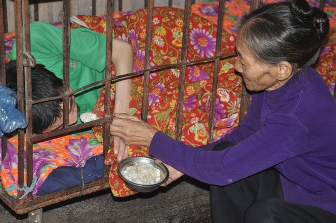 Minister issues directives to help mentally-ill man in Ha Nam - 1 Minister issues directives to help mentally-ill man in Ha Nam - 1