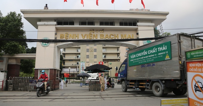 Bach Mai Hospital locked down as Covid-19 cases rise - 1
