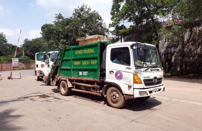Hanoi landfill reopened following meeting with authorities - 1