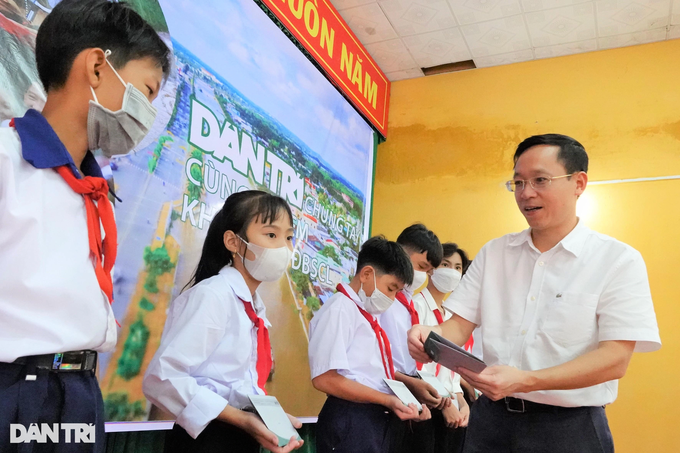 Dantri/Dtinews calls health insurance support for students - 2