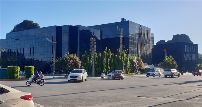 Quang Ninh closes non-essential activities due to Covid-19 fear - 1