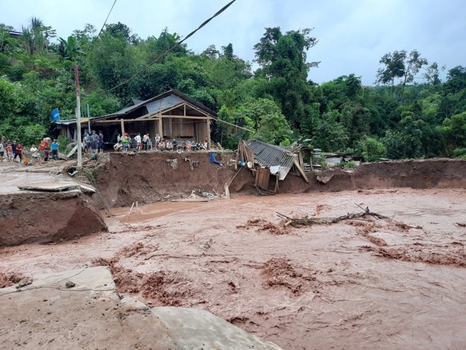 Son La to relocate dozens of households due to flash flood - 1 Son La to relocate dozens of households due to flash flood - 1