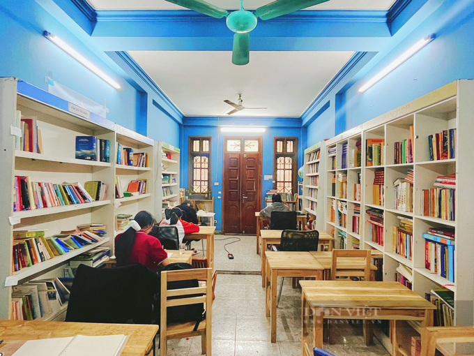 Free library attracts Hanoi bookworms - 1