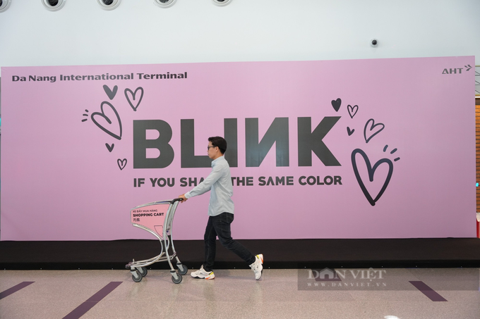 Danang Airport wears black and pink to welcome K-pop group - 6 Danang Airport wears black and pink to welcome K-pop group - 6