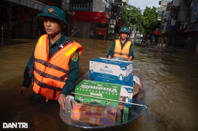 Hanoi pottery village submerged - 8