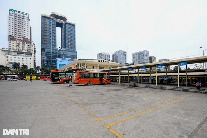 Hanoi stations deserted ahead of New Year - 5