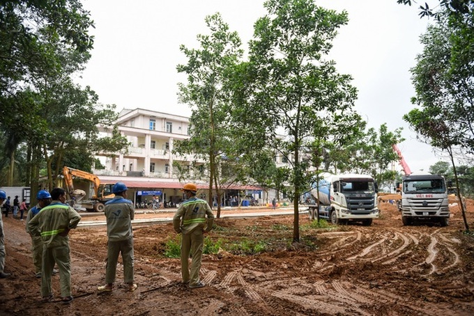 Abandoned hospital in Hanoi turned into Covid-19 quarantine area - 3