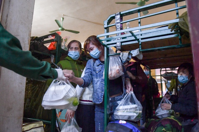 Daily meals prepared at a quarantine area in Lang Son - 5