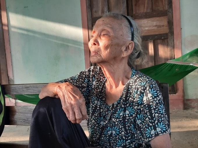 Elderly complain anti-poverty cow donation policy doesn't work - 2 Elderly complain anti-poverty cow donation policy doesn't work - 2