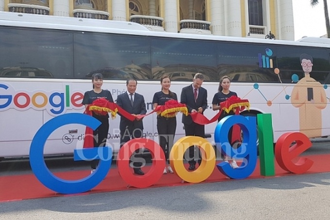 Google helps train digital skills for SMEs - 1