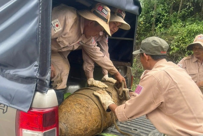 350-kilo bomb safely removed in Quang Binh - 1