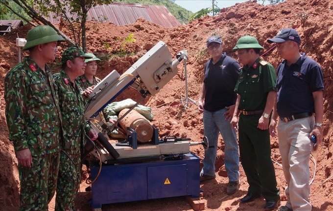 More US bombs found in Quang Tri - 1