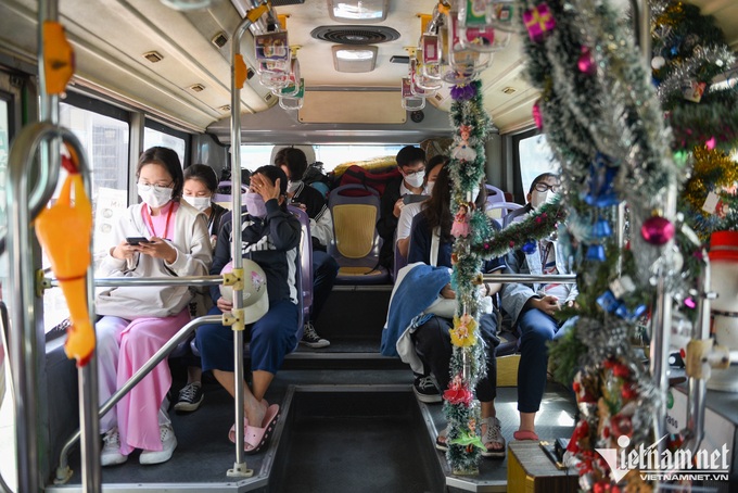 Special bus route in HCM City - 1