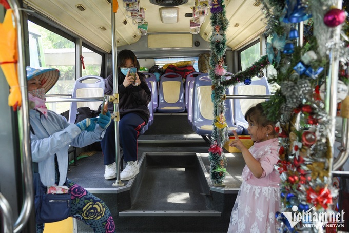 Special bus route in HCM City - 10