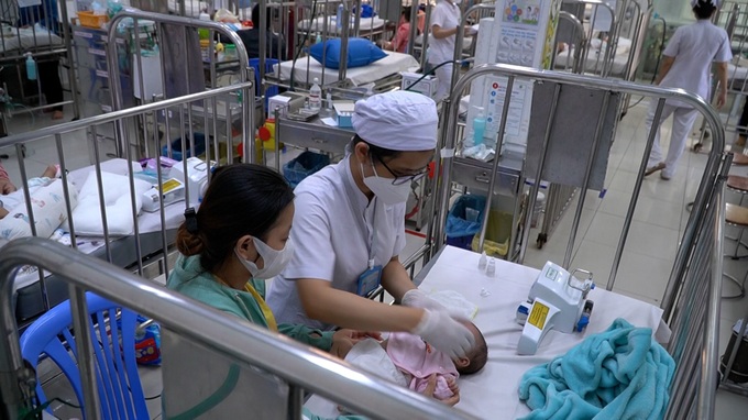 Dengue fever and hand, foot and mouth disease sweep HCM City - 1 Dengue fever and hand, foot and mouth disease sweep HCM City - 1