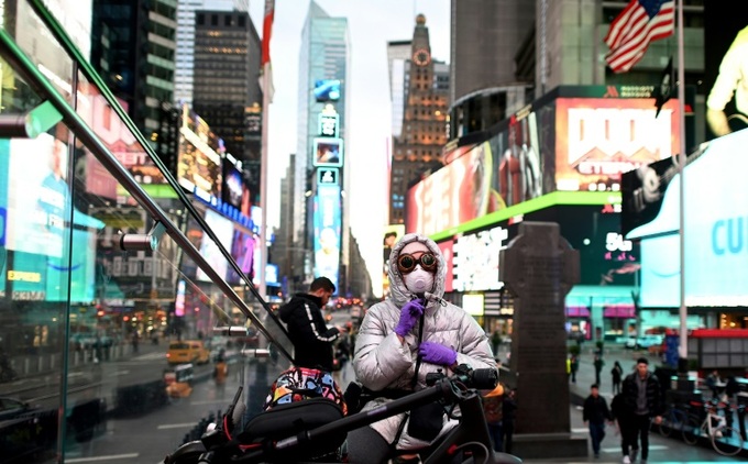 Private, online and hi-tech: the coronavirus economy - 1