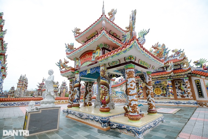 Hue's City of Ghosts attracts visitors - 7