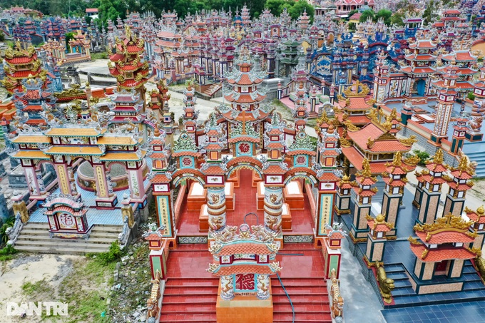 Hue's City of Ghosts attracts visitors - 5