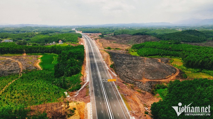 Van Don-Mong Cai Expressway ready to be opened to traffic - 1