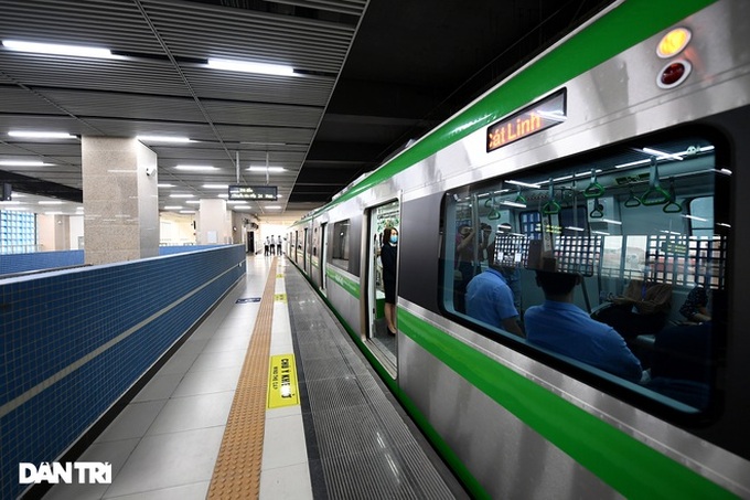 Fares announced for Hanoi's first metro line - 1
