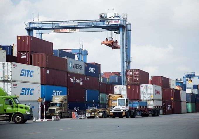 Vietnam's trade surplus reaches 4.72 billion USD in Jan-Feb - 1