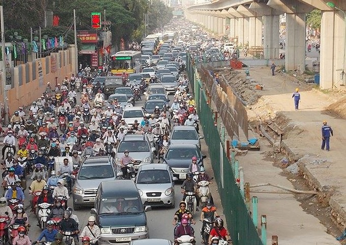 Hanoi to pilot motorbike ban - 1