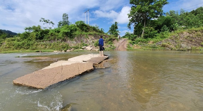 Mountainous village in need of new bridge - 2