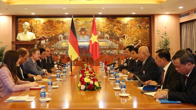 Hanoi looks to boost cooperation with Germany’s Thuringia State - 1
