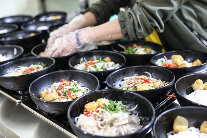 Hanoi vegetarian restaurant offers free meals - 8