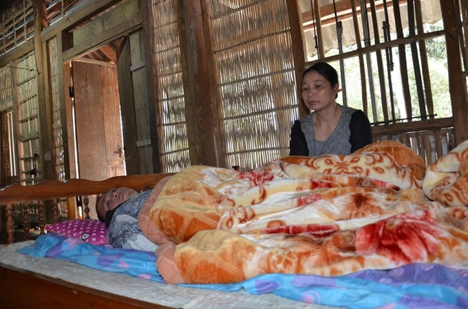 Poor man in desperate of need to struggle with cancer - 1 Poor man in desperate of need to struggle with cancer - 1