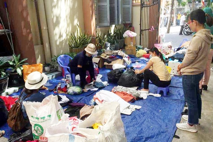 Charity spots for the poor offers items for free - 2 Charity spots for the poor offers items for free - 2
