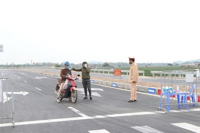 Hai Duong company in lockdown as new patient found - 1