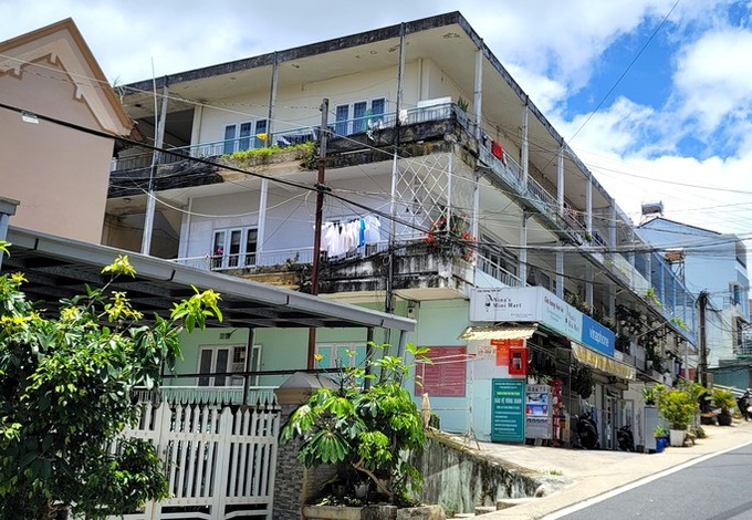 Da Lat continues battle against landslides and flooding - 1