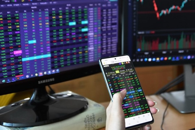 Vietnam Stock Exchange’s revenue down nearly 44% in 2023 - 1