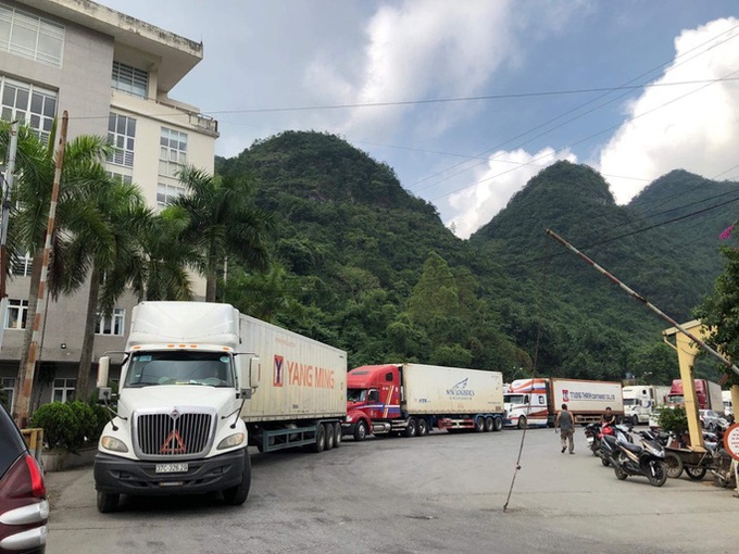 More border gates with China reopened - 1