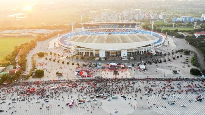 Road near Hanoi's My Dinh Stadium shut for Vietnam-UAE clash - 1